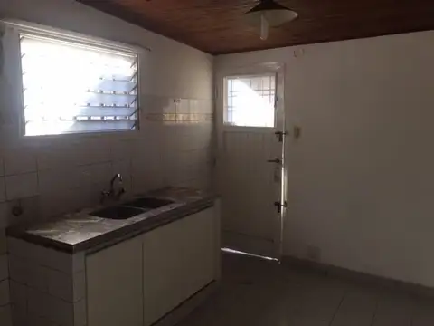 Casa en Alquiler en Nogoya, $ 450.000
