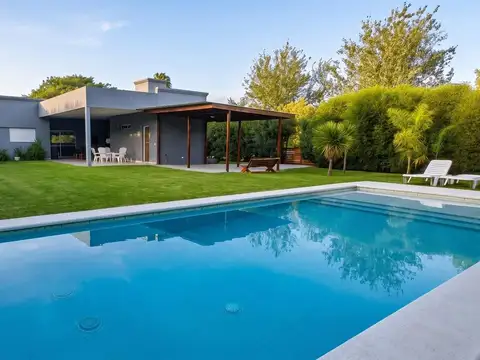 Casa en Venta en Puerto Roldan, USD 320.000
