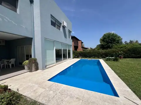 VENTA CASA 5 AMB LOS SAUCES PILAR APTA CREDITO