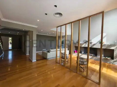 Casa 4 ambientes con 3 baños