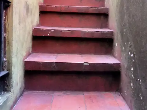 Depto Tipo Casa en Venta en Pompeya, USD 85.000