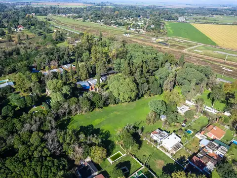 CASA EN VENTA Y TERRENO DE 2 HECTAREAS