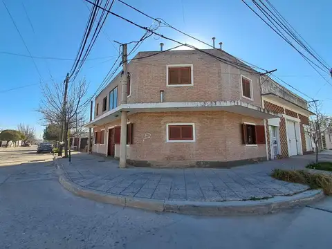 LUMINOSO Y CERCA DE TODO .