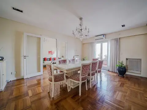 Departamento en Venta de 8 ambientes
