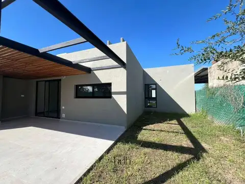 Casa en Venta con 1 cochera