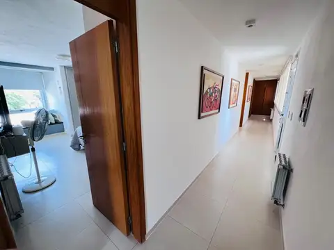 Casa a la venta Country Manantiales excelente ubicación