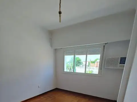Depto Tipo Casa 4 ambientes con 1 baño