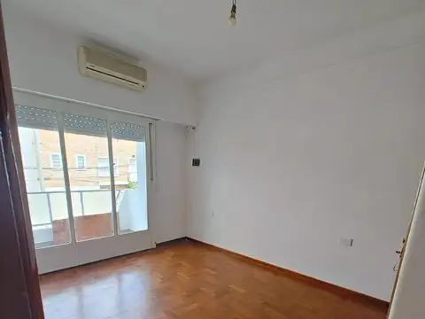 Depto Tipo Casa en Venta en Villa Adelina, USD 109.000