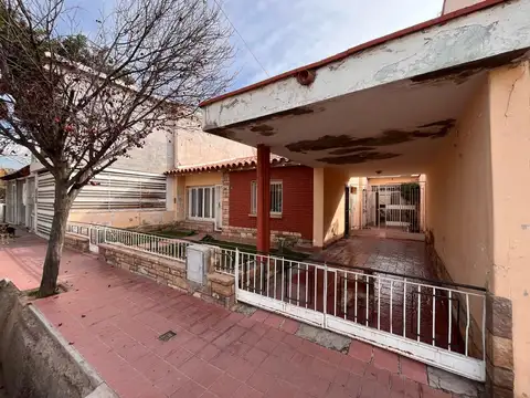 VENTA DE CASA CALLE CROCE B° AERONAUTICO-LAS HERAS