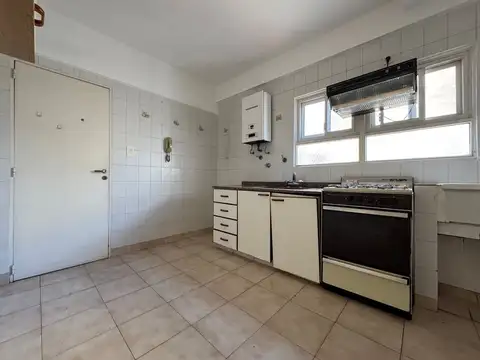 Dpto 4 ambientes en venta en Olivos apto crédito