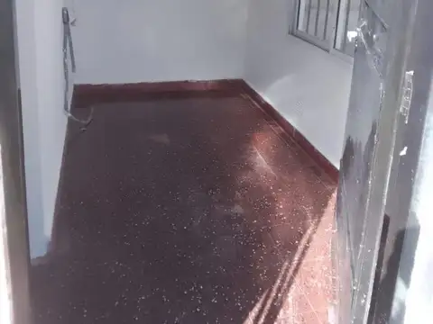 Casa en Alquiler con 2 cocheras