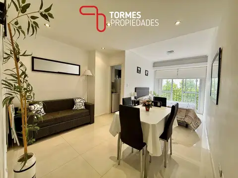 RESERVADO Departamento 1 ambiente con balcón saliente a la calle en zona Paseo Aldrey Mar del Plata