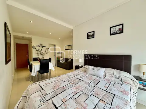 VENTA Departamento 1 ambiente con balcón saliente a la calle en zona Paseo Aldrey, Mar del Plata