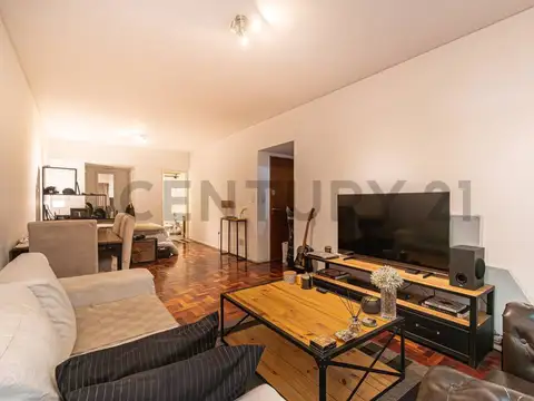 Ugarteche y Cabello 3000, Piso 0