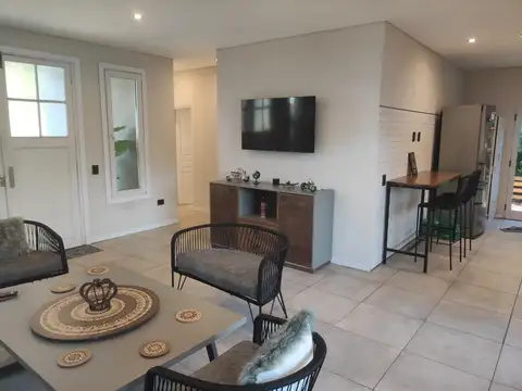 Casa en Alquiler de 3 dormitorios