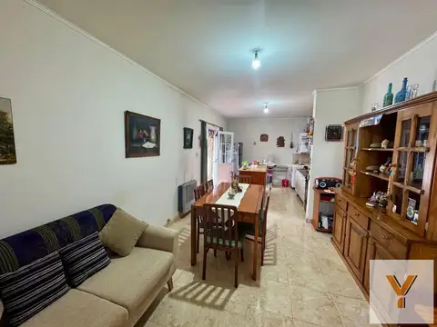 Casa en venta - 2 Dormitorios 1 Baño - Chivilcoy