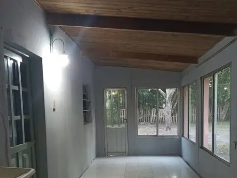 Casa 6 ambientes con 1 baño