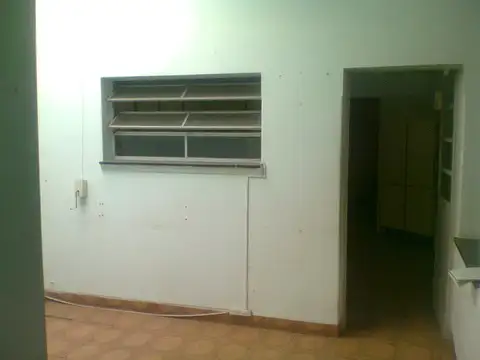 San Lorenzo 4300 , Piso 0