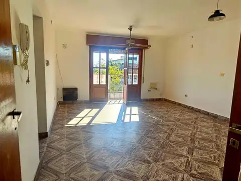CASA 2 DORMITORIOS+LOCAL+COCHERA VENTA OPORTUNIDAD