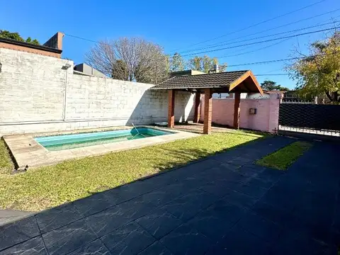 Casa en Venta en Temperley, USD 120.000