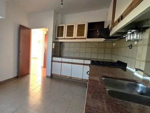 Depto Tipo Casa 3 ambientes con 2 baños
