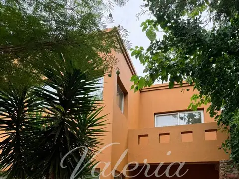 Casa de 4 ambientes a la venta en Altos De Hudson II