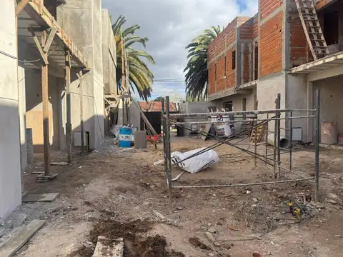 Depto Tipo Casa 5 ambientes con 3 baños