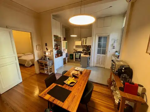 VENTA DEPTO 6 AMB BALVANERA - FRENTE - LUMINOSO