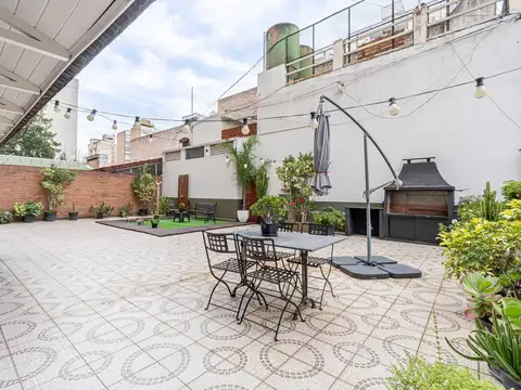 Departamento piso exclusivo 4 dormitorios con cochera doble.