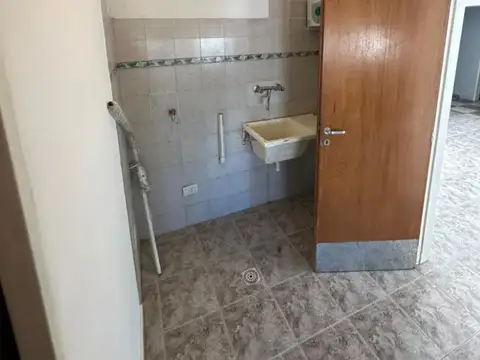 Departamento en Alquiler en Ramos Mejía Sur, $ 730.000