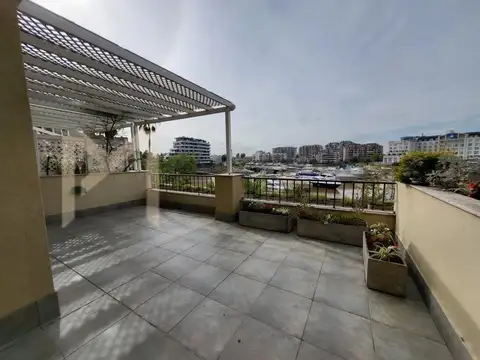 Terraza de la Bahia 100