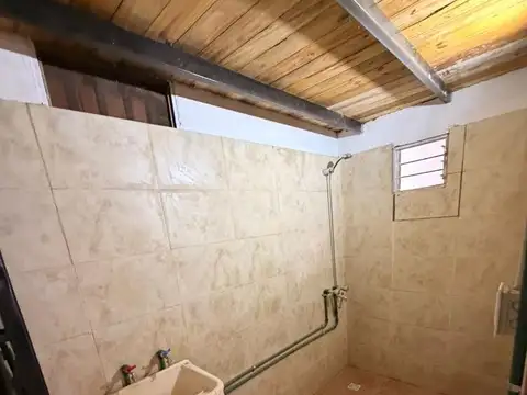 Galpon en Venta en Villa Luzuriaga, USD 170.000