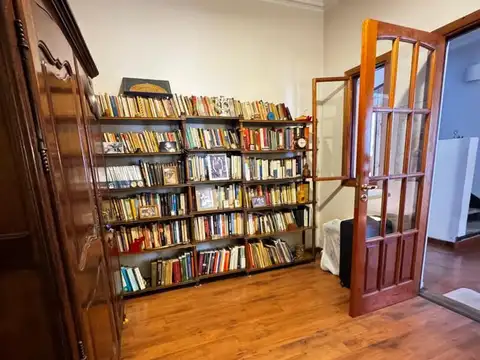 Casa 5 ambientes con 2 baños