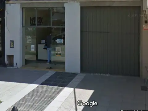 LOCAL EXCELENTE UBICACION