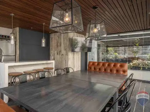 Oficina en Alquiler con 2 cocheras