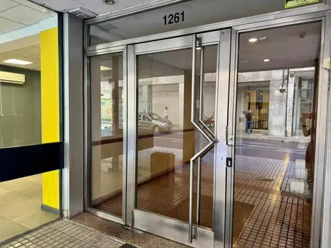 Santa Fe 1200, Piso 1