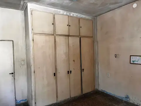 Venta de casa 4 ambientes con jardin