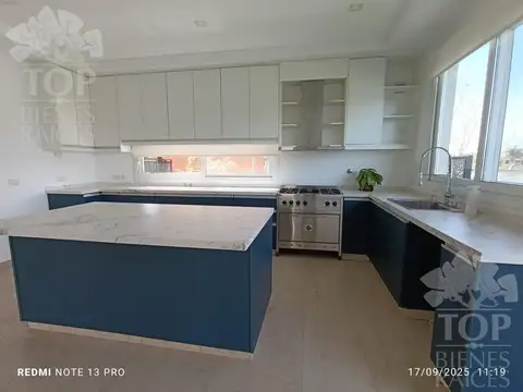 Casa 7 ambientes con 3 baños