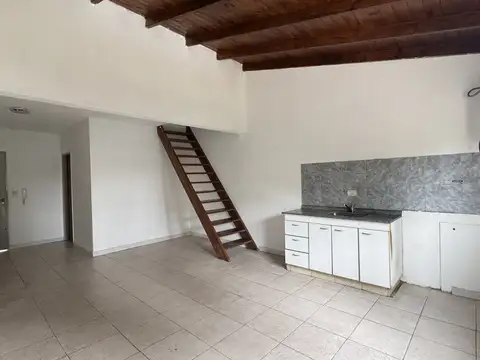 Torquinst 1700, Piso 1