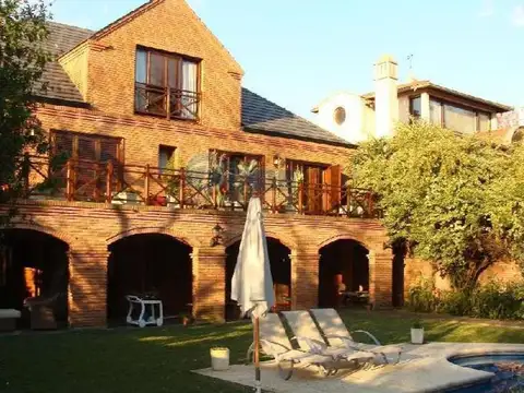 CASA EN VENTA EN MARTINEZ