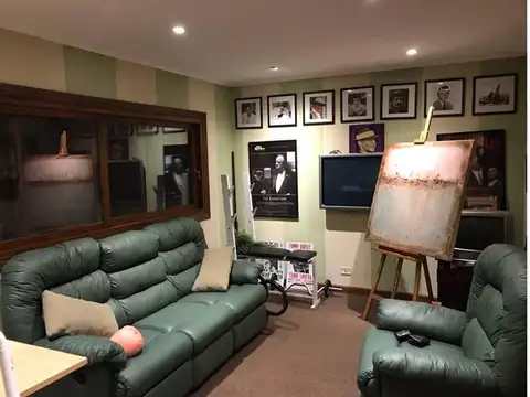 Casa 6 ambientes con 5 baños