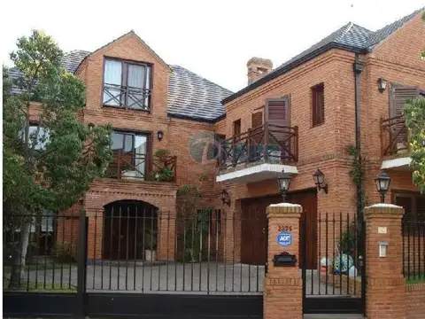 Madero Al 2300