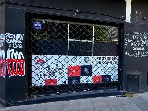 Local comercial en esquina MUNRO