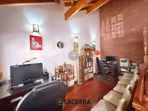 Depto Tipo Casa en Venta con 2 cocheras