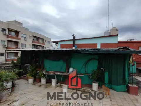 Casa 7 ambientes con 9 baños