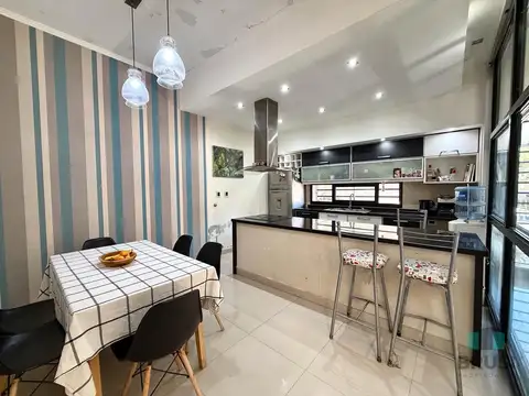 Casa 4 ambientes con 1 baño