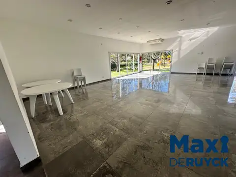 Terreno en Venta 49  mts Fondo