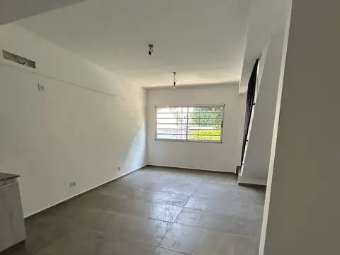 Depto Tipo Casa en Venta de 2 ambientes