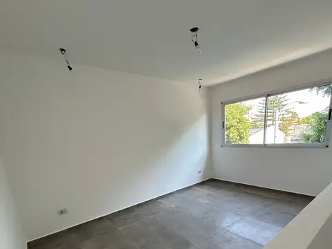 Depto Tipo Casa 2 ambientes con 1 baño