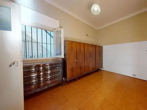 Depto Tipo Casa en Venta en Chacarita, USD 115.000